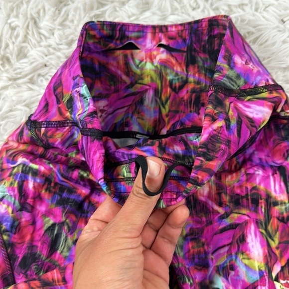 Lululemon Base Pace High-Rise Short 8" Hyper Flow Pink Multi - Picture 3 of 5